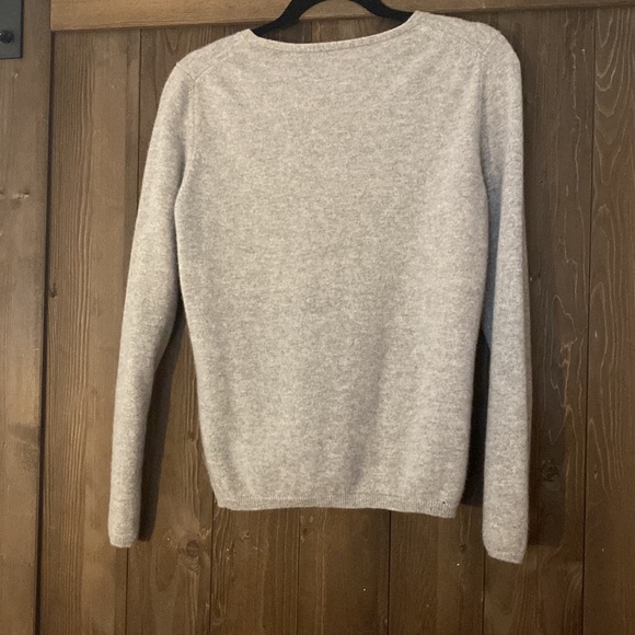 Talbots Cashmere sweater M-L - Picture 4 of 4